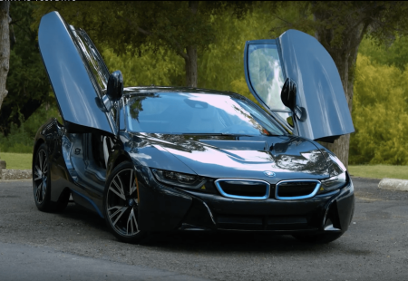 BMW i8 2023