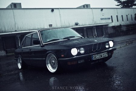 BMW 525 e21