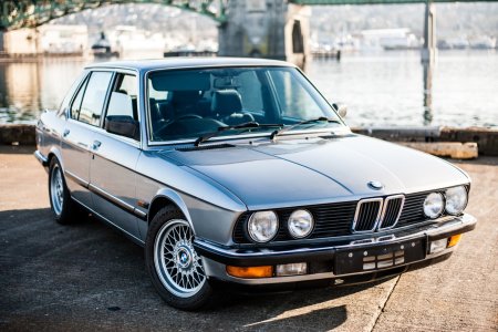 BMW 528 e28