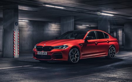 BMW m5 f90 Red