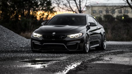 BMW 4k Black