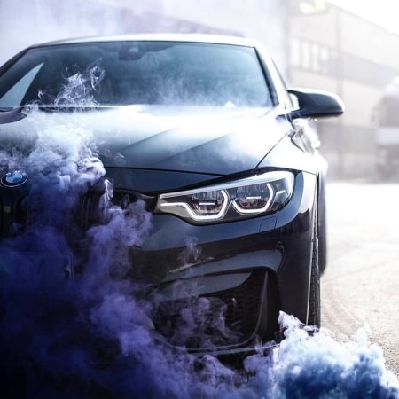BMW m5 дым