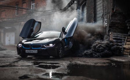 BMW i8 в дрифте