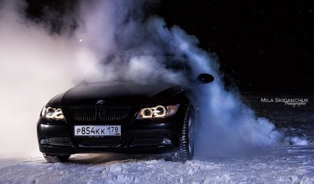 BMW 5м в дыму
