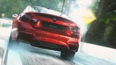 BMW m5 под дождем