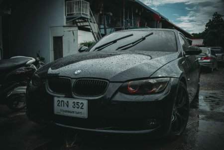 Авто в каплях