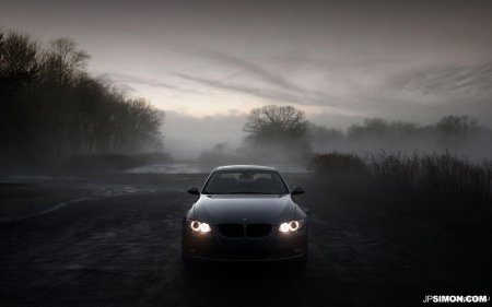 BMW e90 ночью