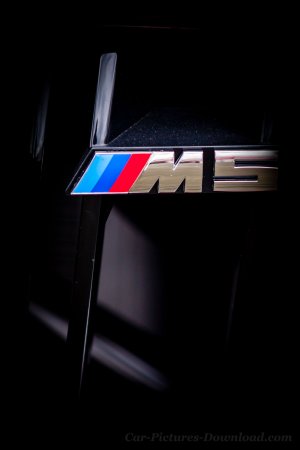 БМВ х5 эмблема