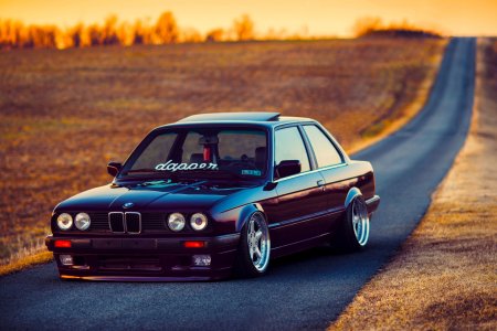BMW e30 stance