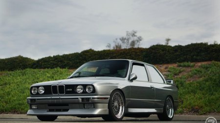 BMW 3 e32