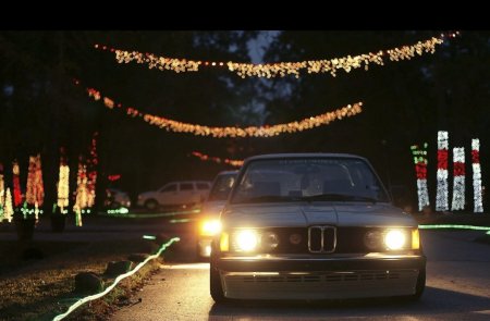Новогодняя БМВ е34