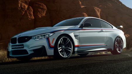 БМВ м4 перфоманс