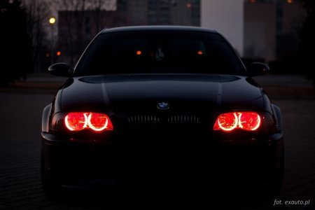 БМВ е39 с красными фарами