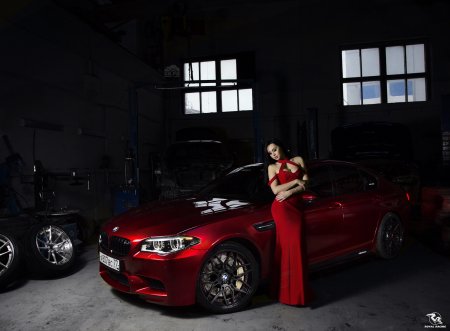 BMW m5 Давидыча и девушка