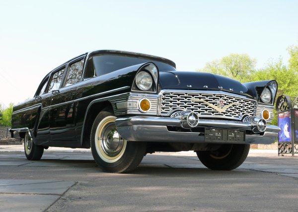 Чайка 13 машина