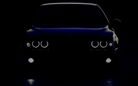 BMW В темноте
