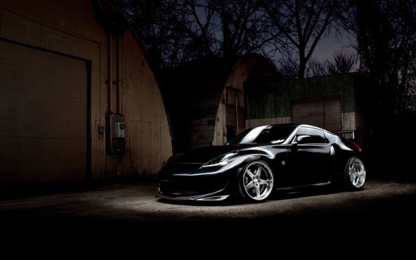 Nissan 370z спорт черная