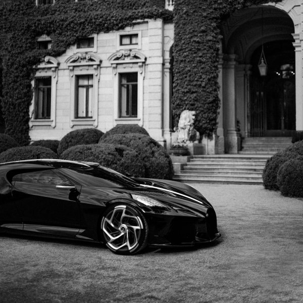 Бугатти Блэк Нуар