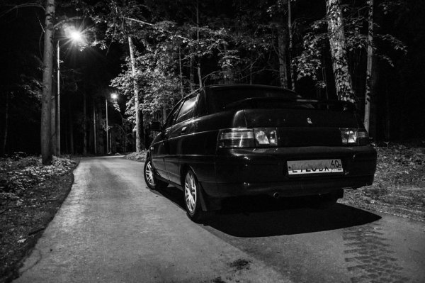 Лада 2110 черный ночью