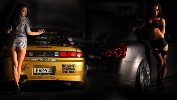 Девушки и авто на темном фоне