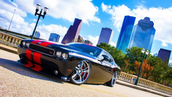 Додж Челленджер турбо