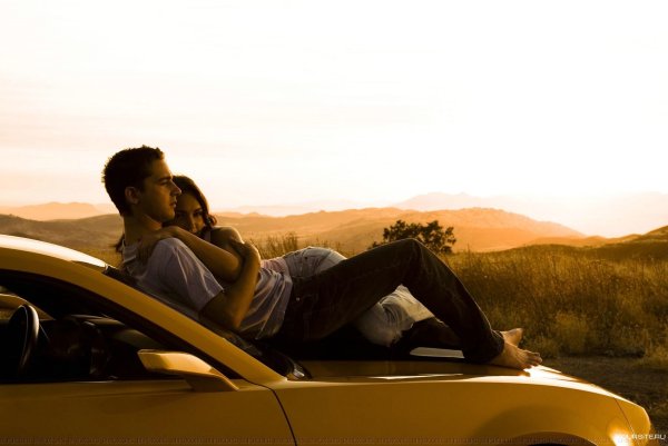 Трансформеры Сэм и Микаэла