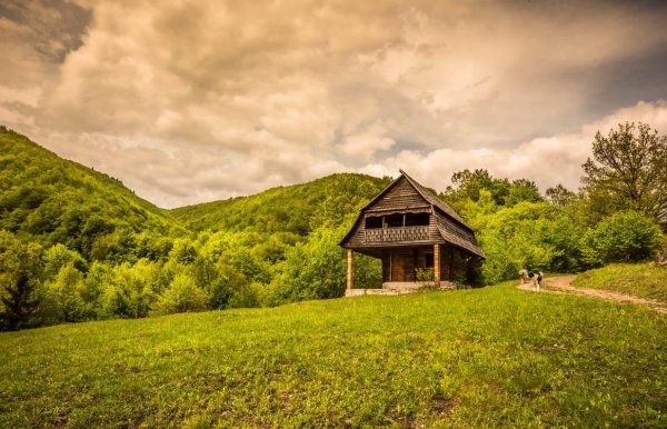 "Домик на Холме" Аше