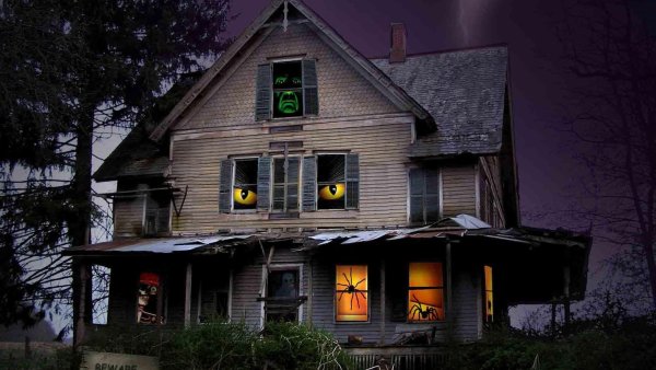 Хаунтед Хаус призрак