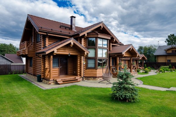 Бани из бревна Лескон