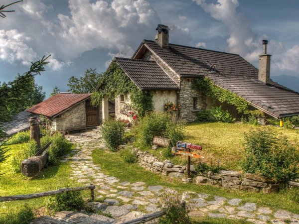 Деревенский домик