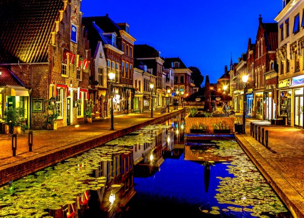 Голландия ночью