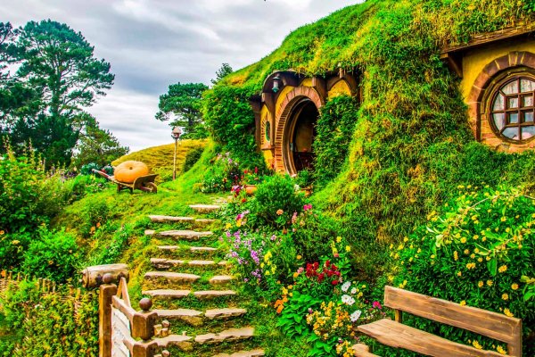 Хоббитон символ