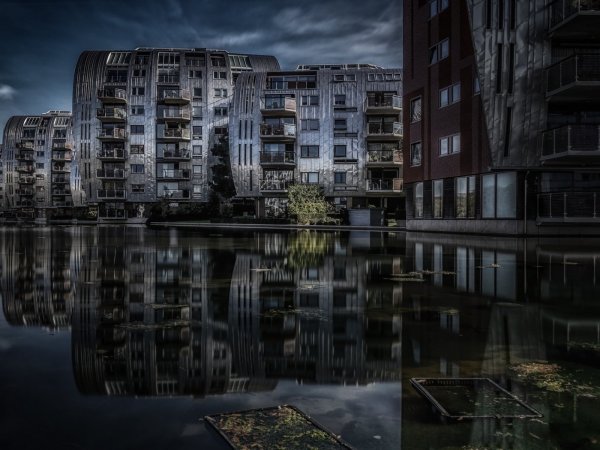 Серые многоэтажки