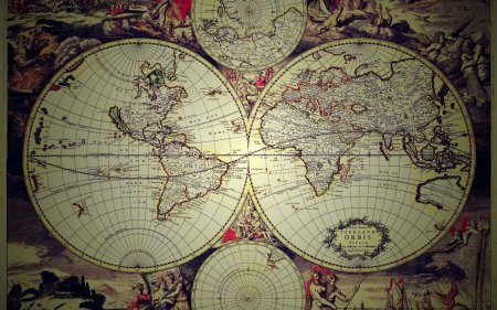 Старинная карта мира