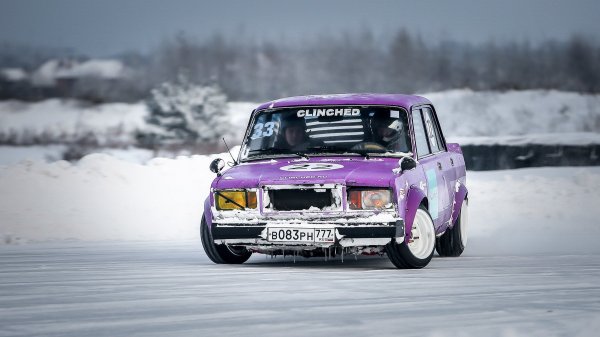 Фиолетовая ВАЗ 2107 дрифт