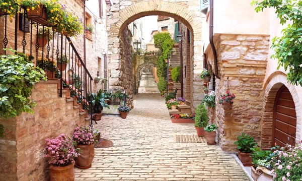 Итальянский дворик Неаполь