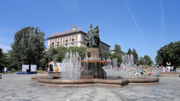 Фонтан искусство Волгоград