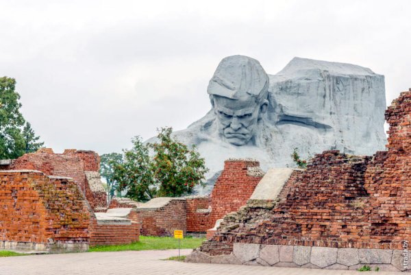 Мемориал Брестская крепость-герой