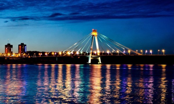 Октябрьский мост на закате