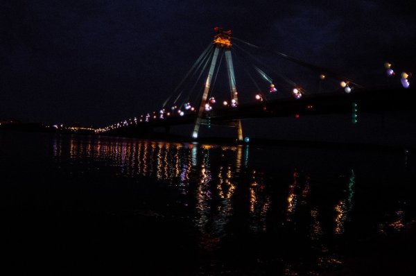 Октябрьский мост Череповец ночью