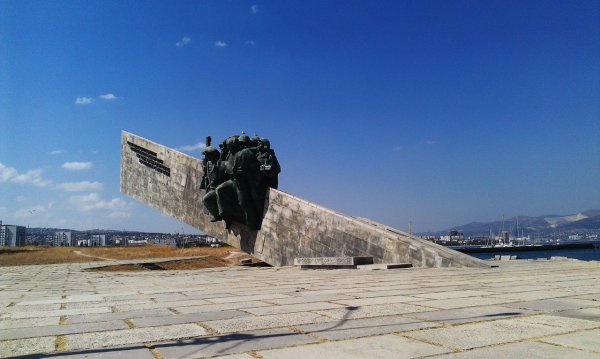 Набережная Новороссийска малая земля