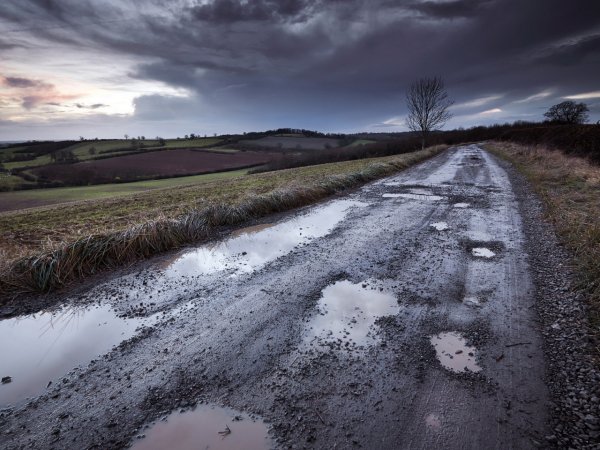 Грязь на дороге