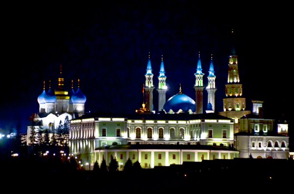 Кремль Казань ночью