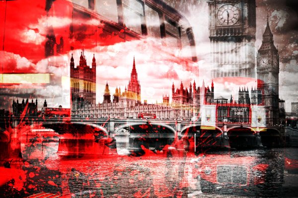 Город черно белый с красным