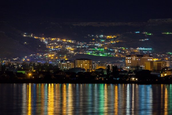 Дагестан озеро АК гель Махачкала