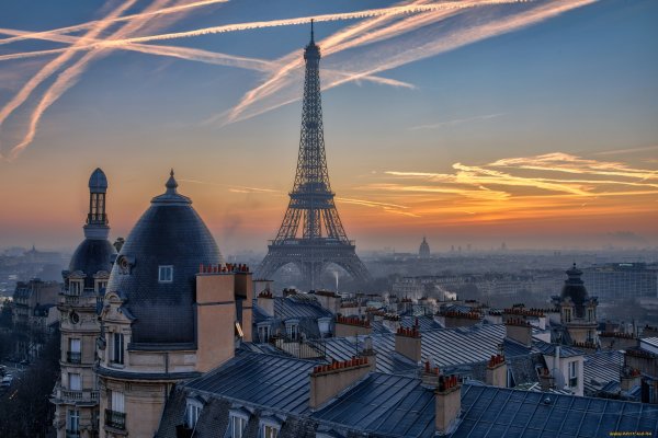 Вид на Эйфелеву башню с Монмартра