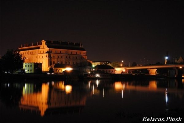 Пинск город в Белоруссии фото ночной