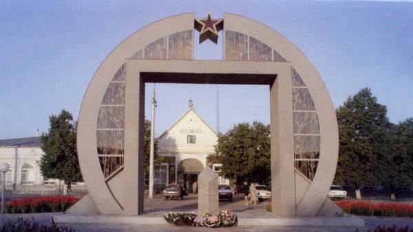 Памятники города Россошь