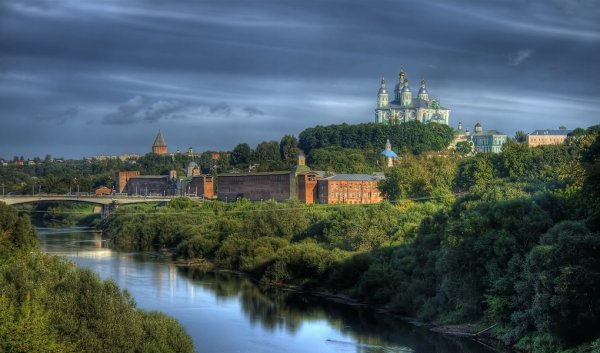 Смоленск Смоленский Кремль фид с ДНЕПРВ
