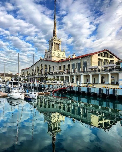 Морской порт Сочи